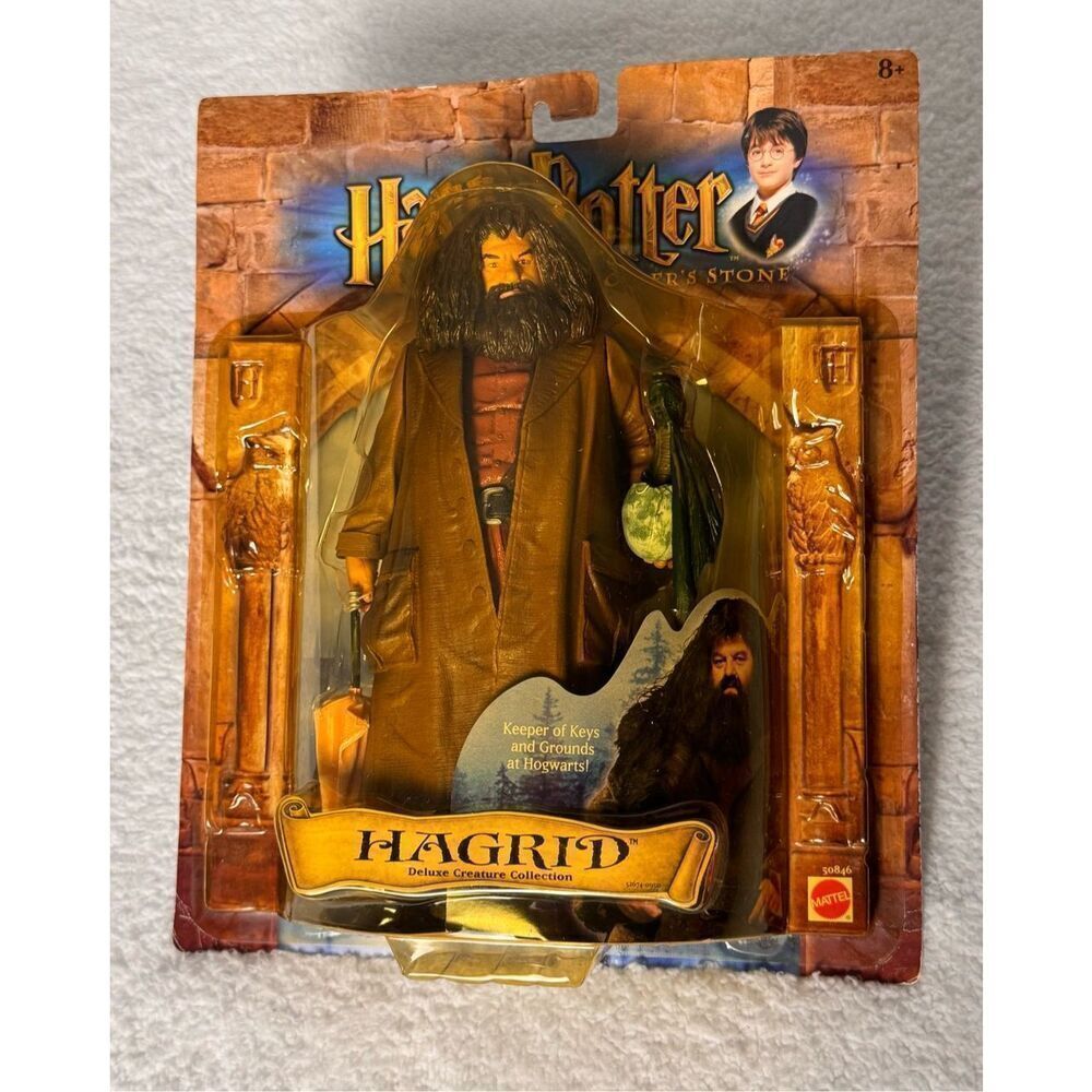 HARRY POTTER AND THE SORCERER'S STONE HAGRID/DELUXE CREATURE COLLECTION
